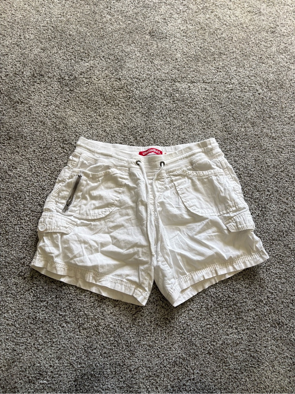 Vintage UNIONBAY White Women's Cargo Shorts